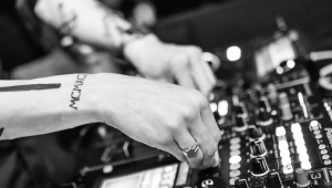 Image of Dolewite & Ashton Martin | Official Caesars Ticket + Hotel Packages